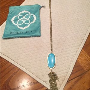 Kendra Scott necklace